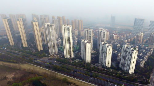 2019年楼市警报拉响 房地产或将迎来新变局，刚需机会悄然到来